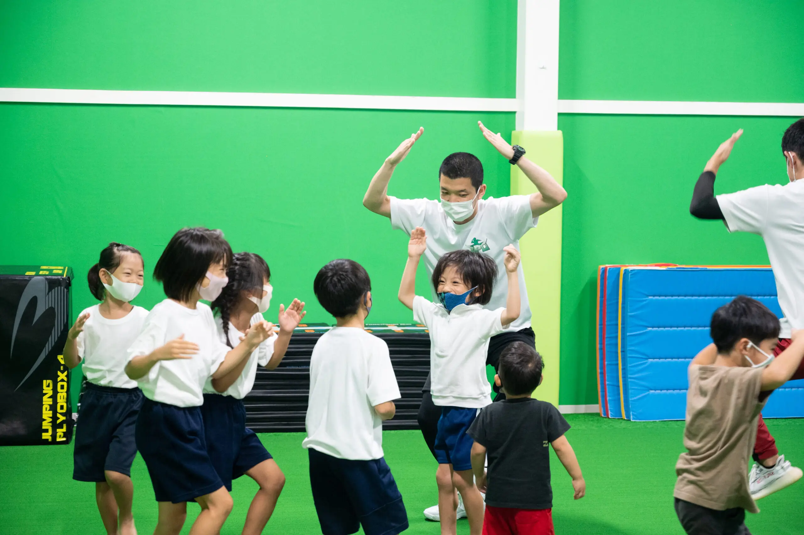 園児 体操体幹トレーニングの様子3